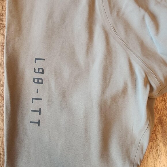 Lululemon Pants Mens Large Gray Green License to Train LTT Leggings Running Gym - Picture 2 of 9